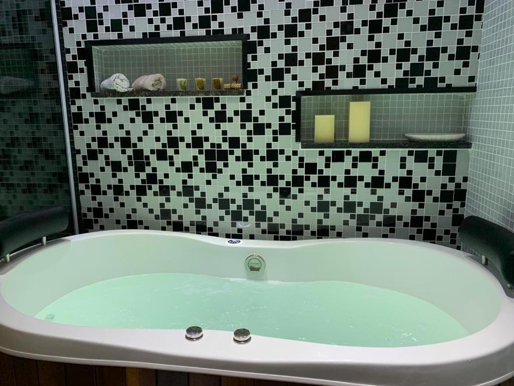 Maravilhoso Apartamento 2 Quartos Com Ofuro Porto Da Barra Salvador Summer Barra Flat מראה חיצוני תמונה